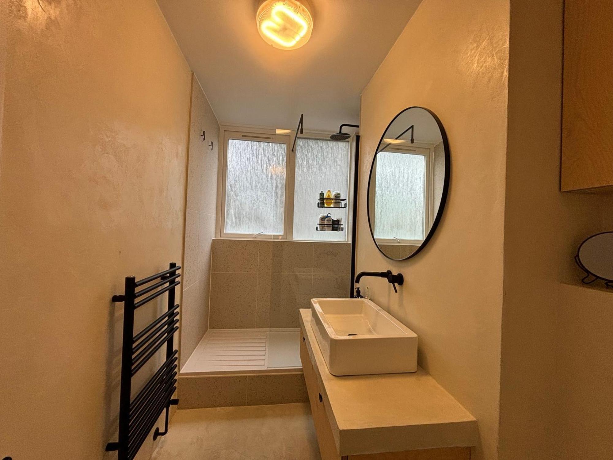 Unique 3bd Flat In Hoxton With Private Garden London