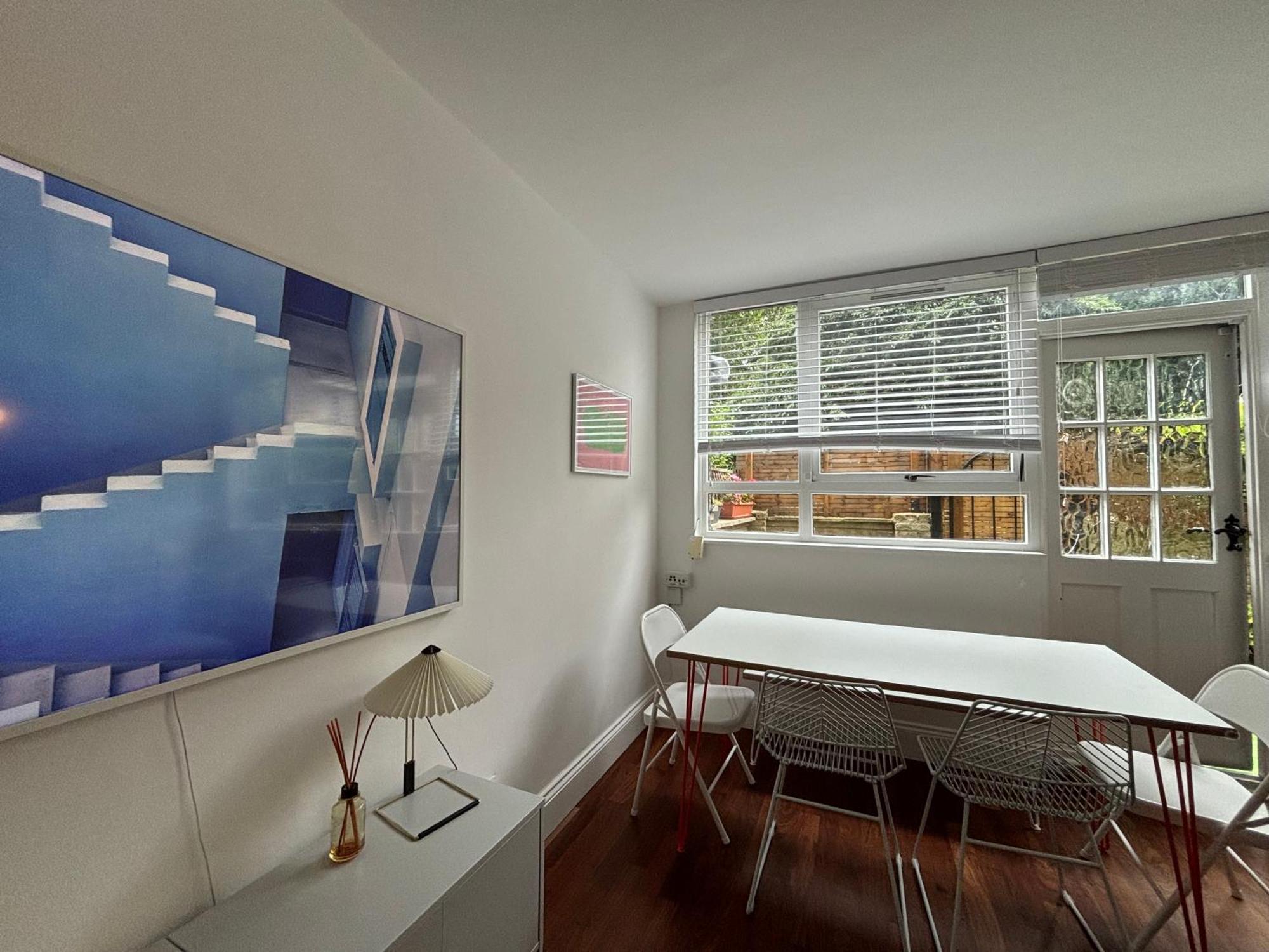 Unique 3bd Flat In Hoxton With Private Garden London